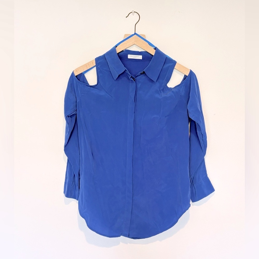 equip femme cobalt silk blouse - royal bkue cold shoulder top - M euc
